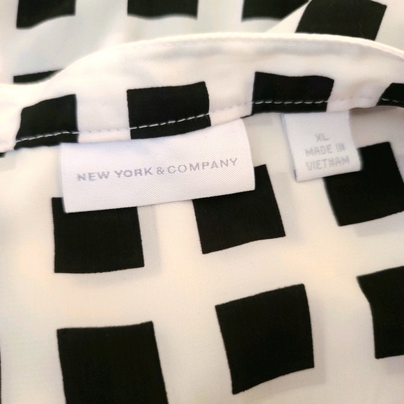 NWOT NEW YORK & COMPANY SLEEVELESS TUNIC - Picture 7 of 8